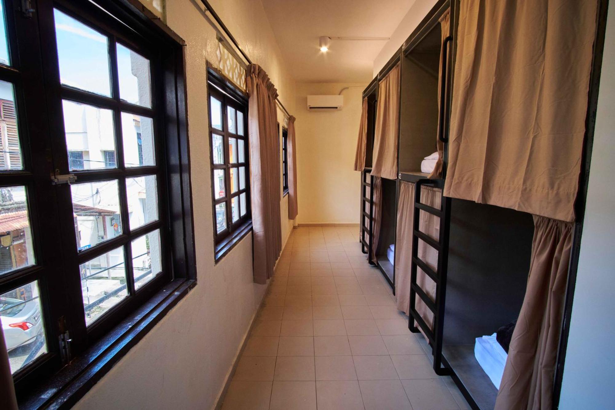 Some Place Else Hostel *