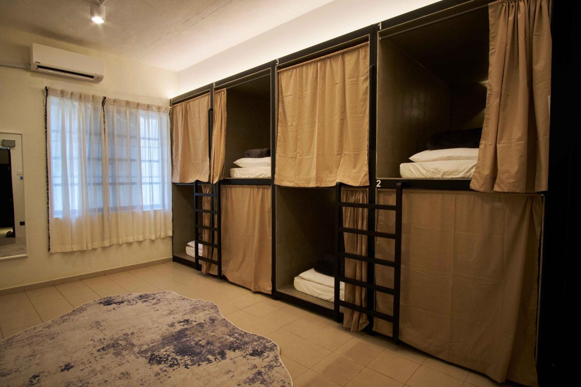 Hostel Some Place Else *